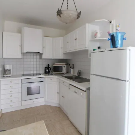 Apartamento Spacieux 95m2 Au Pied De La Avec Jardin Et Parking - Fr-1-494-70 *