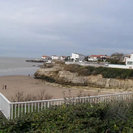 Spacieux 95m2 Au Pied De La Avec Jardin Et Parking - Fr-1-494-70 * ロワイヤン